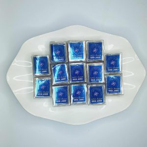 25g Solid Musk Perfume with a Soft, Long-Lasting Gummy Bear Scent